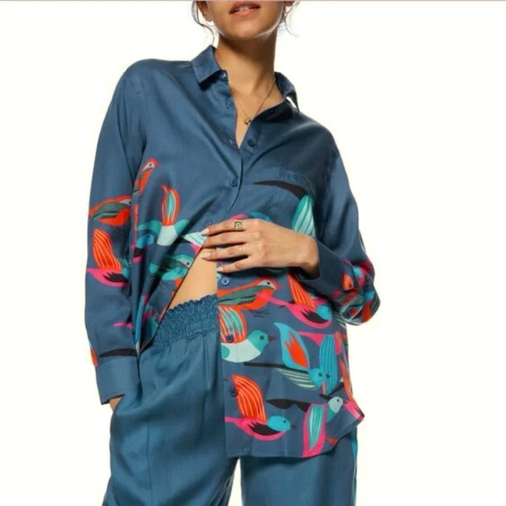 The KIT Zoe Tencel Women's Blue Bird Print Shirt, XS